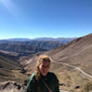 Meet your Posher, Nikaela